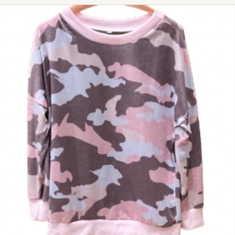 Pink Camo Sweatshirt Sz S (see measurements, possible M) NWOT